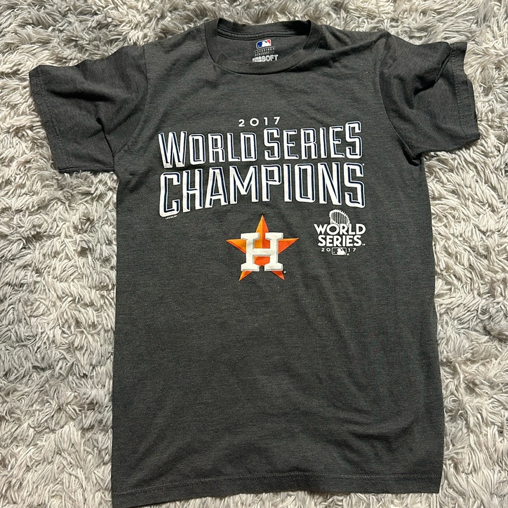 MLB Official 2017 Houston Astros World Series Champions Crewneck Tee Shirt S